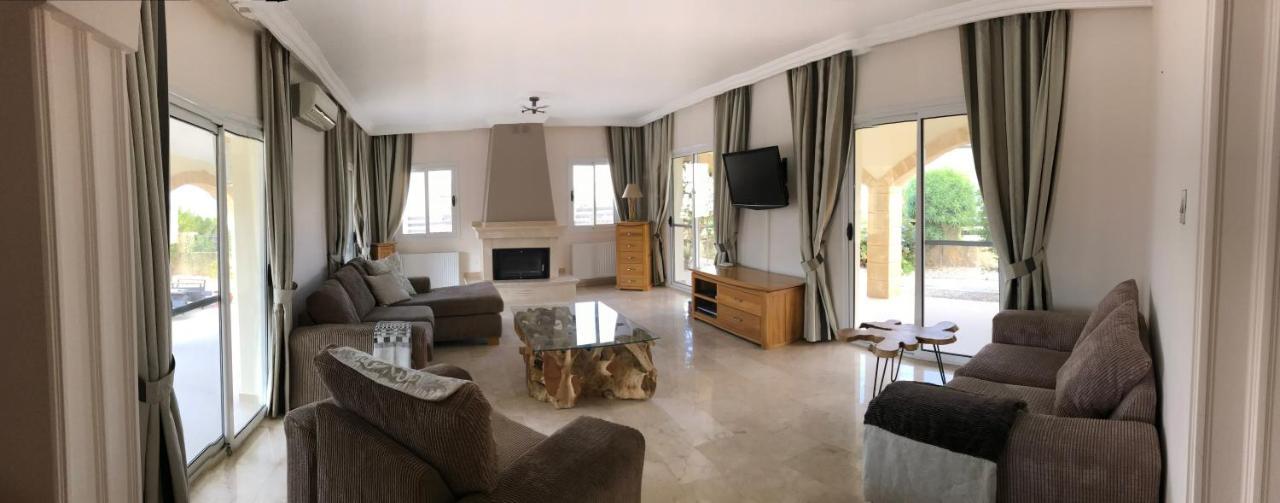Willa Casa Santos Kyrenia Kirenia Zewnętrze zdjęcie