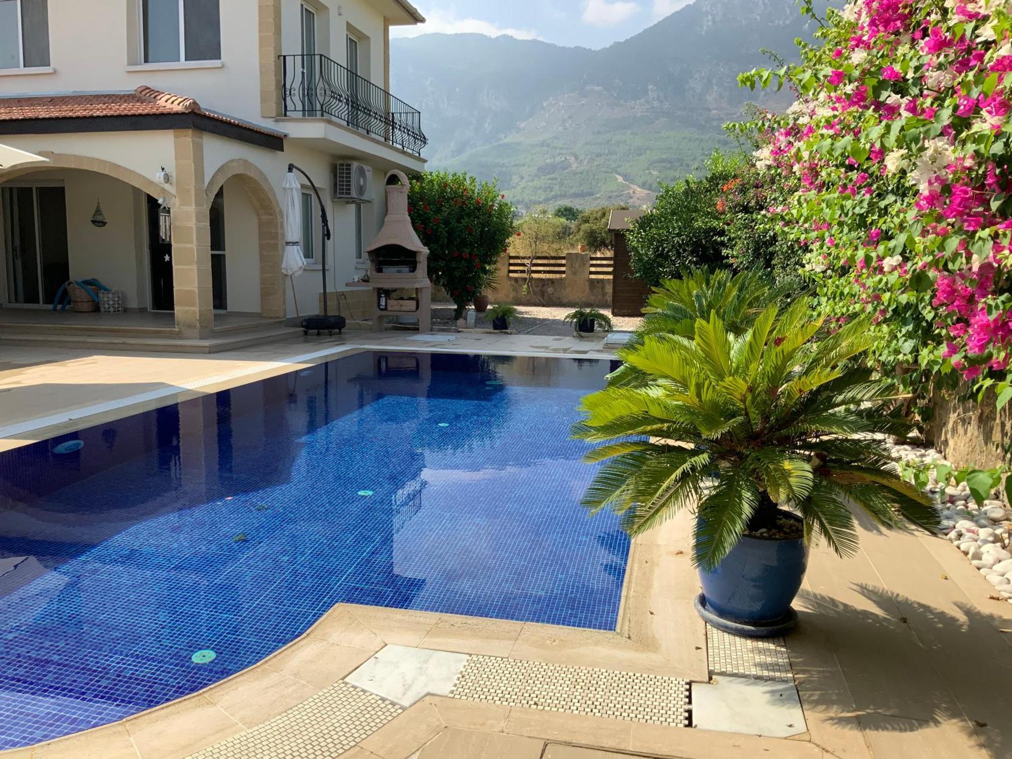 Willa Casa Santos Kyrenia Kirenia Zewnętrze zdjęcie
