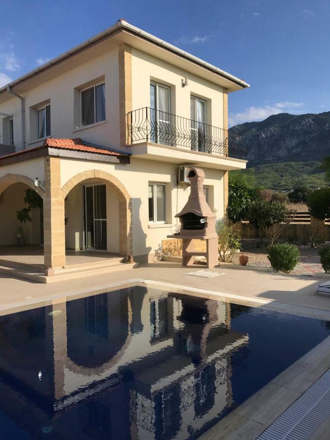 Willa Casa Santos Kyrenia Kirenia Zewnętrze zdjęcie