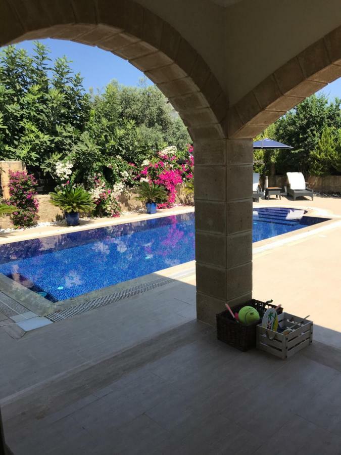 Willa Casa Santos Kyrenia Kirenia Zewnętrze zdjęcie
